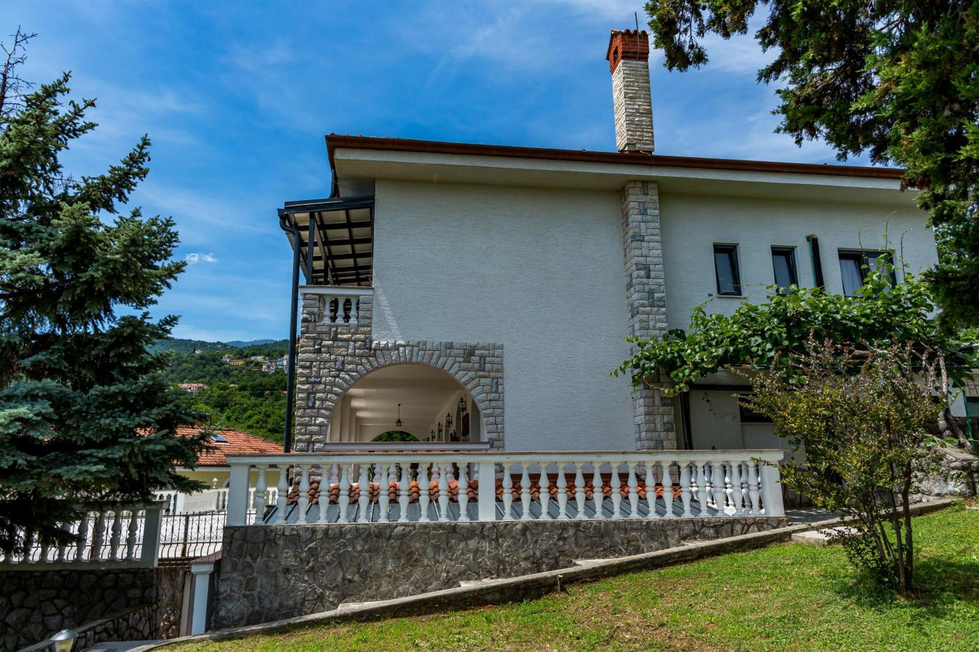 Villa Residence Icici Gasthof 3*