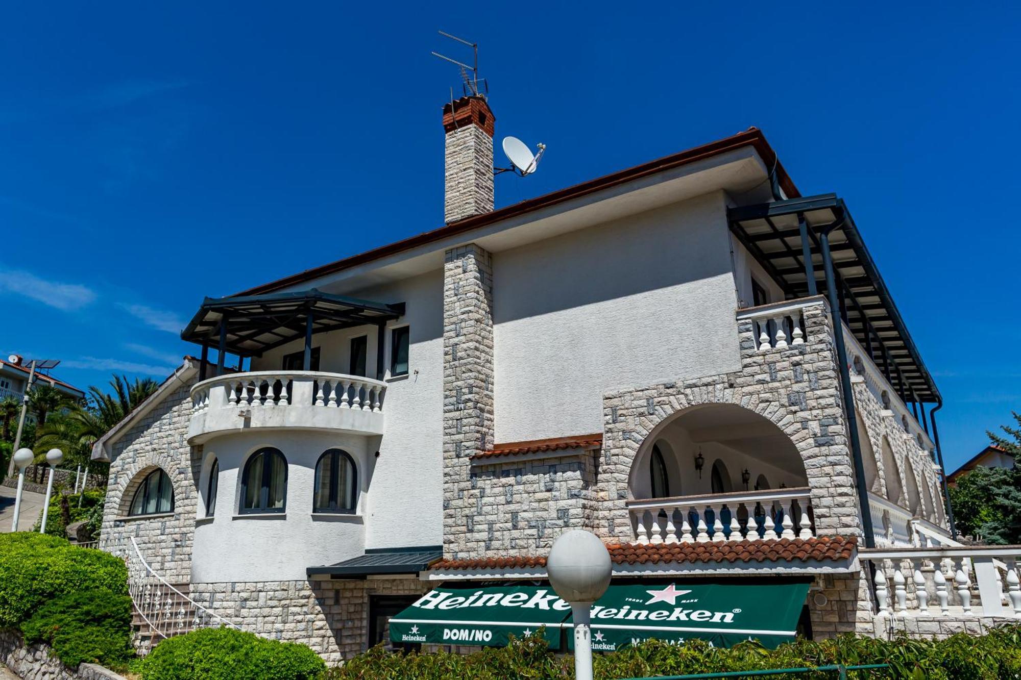 Villa Residence Icici Gasthof 3*